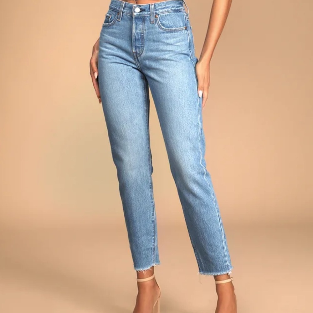 Levi’s wedgie straight jeans size 25